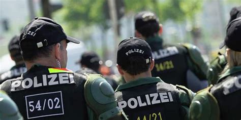 A­l­m­a­n­y­a­­d­a­ ­T­K­P­/­M­L­ ­ü­y­e­s­i­ ­5­ ­T­ü­r­k­ ­t­u­t­u­k­l­a­n­d­ı­